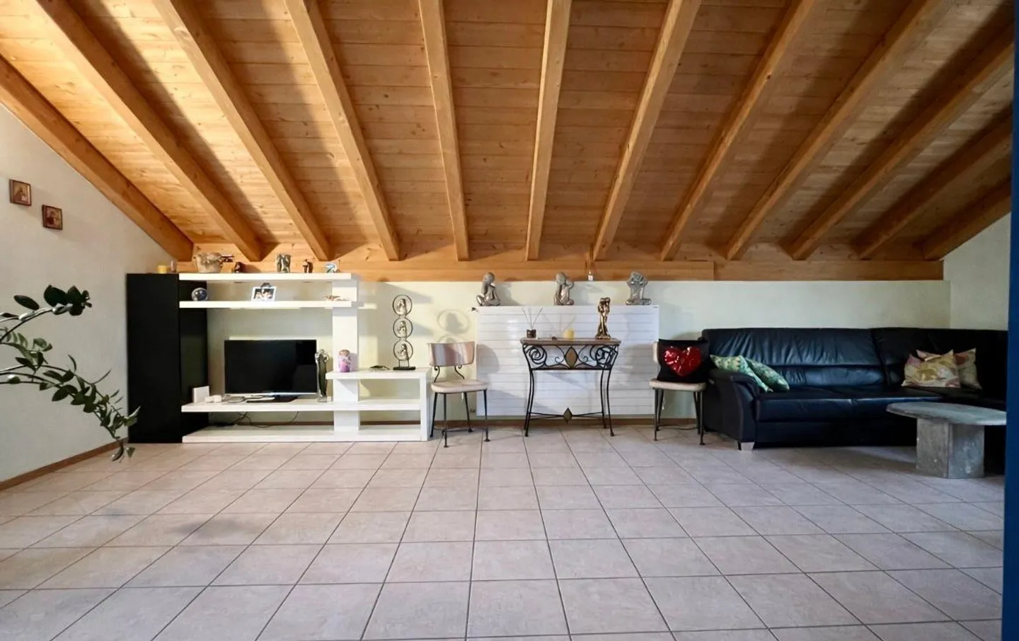 Charmante Villa Familiare con Giardino - Foto 14 di 18