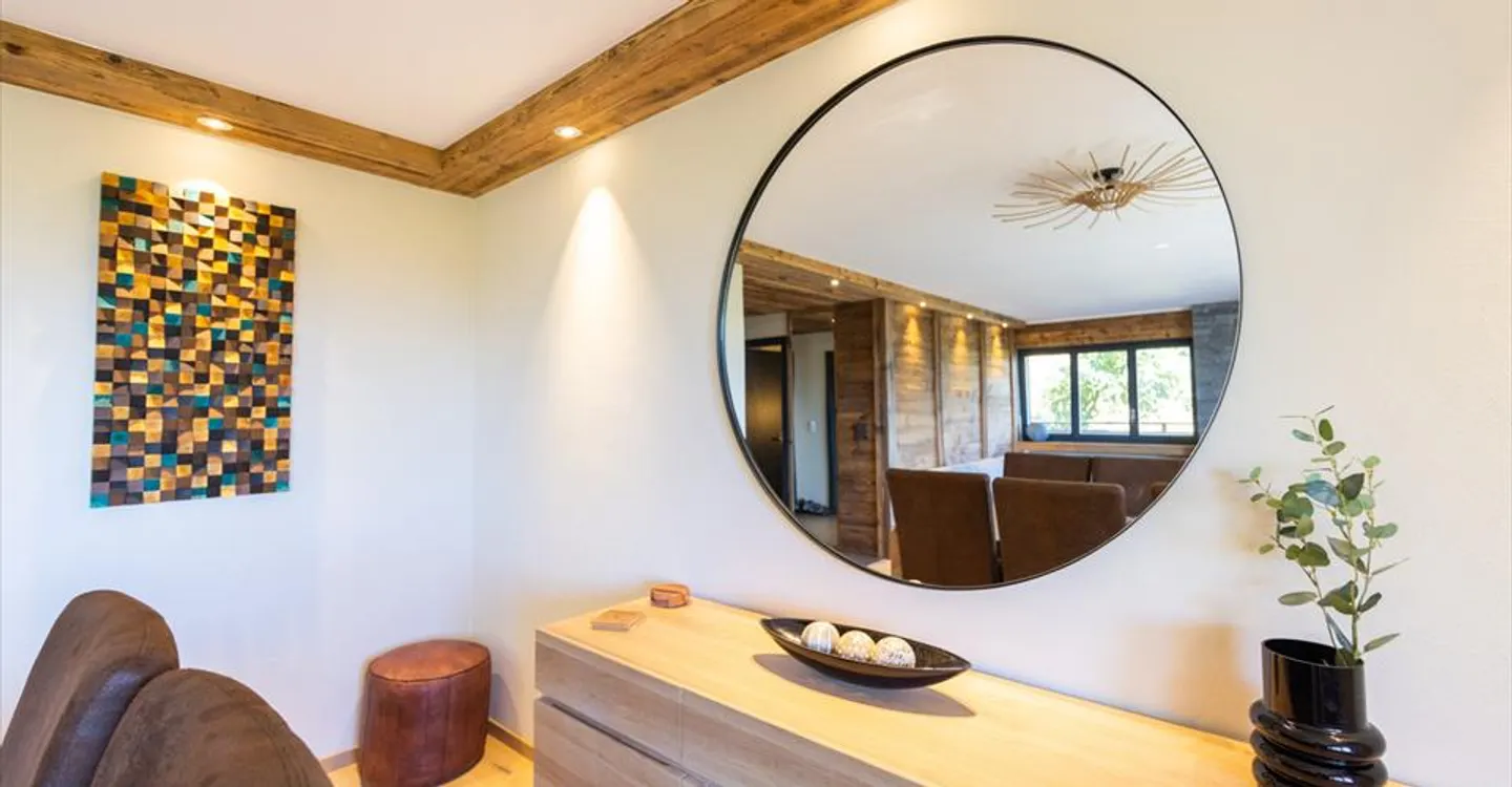 Sublime 3.5-room apartment fully renovated. - Photo 3 of 12