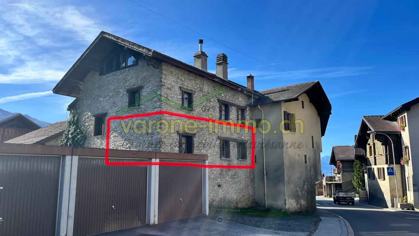 For Sale - 2.5 Room Apartment in the Heart of the Village of Roumaz/Savièse - Photo 6 of 8