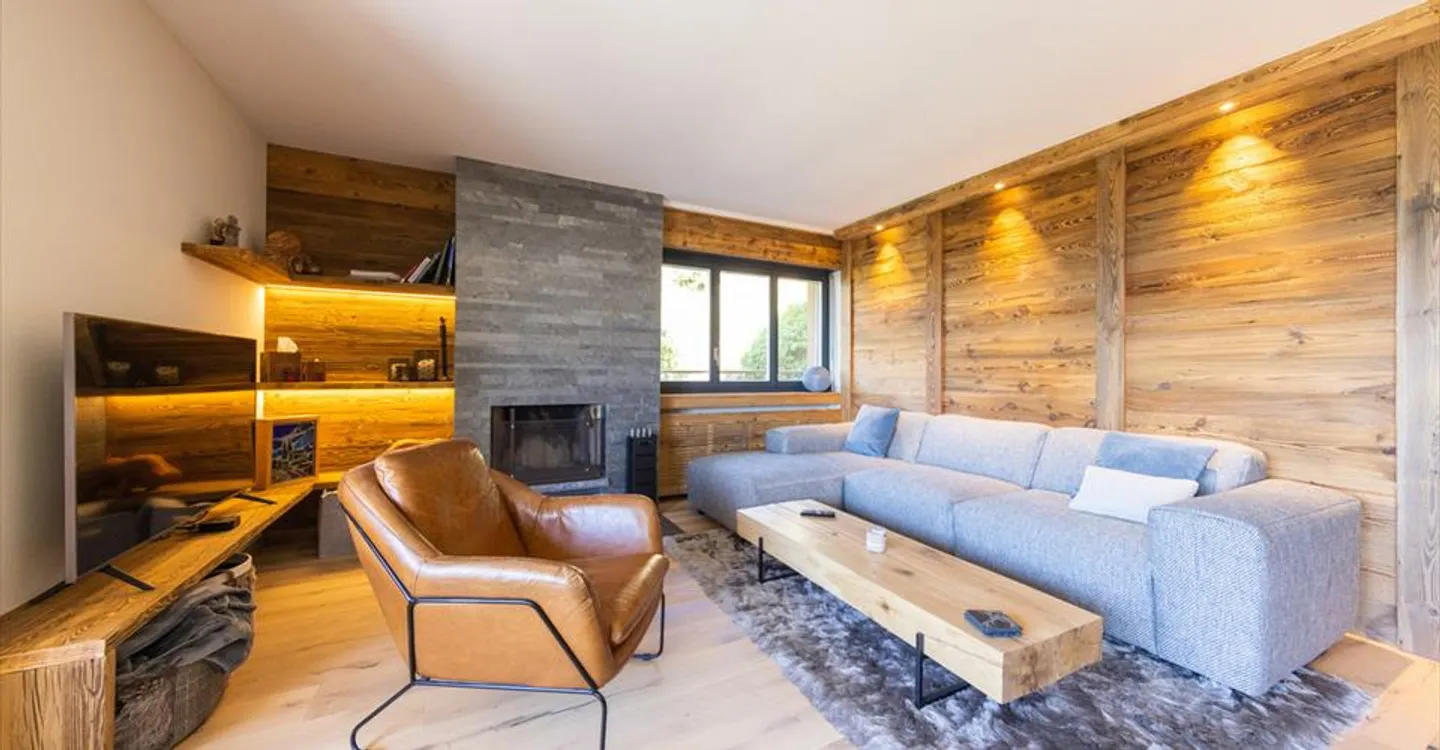 Sublime 3.5-room apartment fully renovated. - Photo 2 of 12