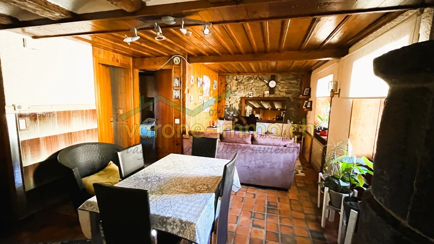 For Sale - 2.5 Room Apartment in the Heart of the Village of Roumaz/Savièse - Photo 2 of 8