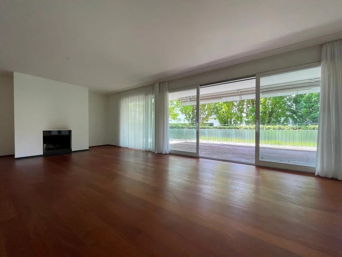 Appartement de jardin moderne 4½ pièces dans un développement haut de gamme - Photo 2 sur 10