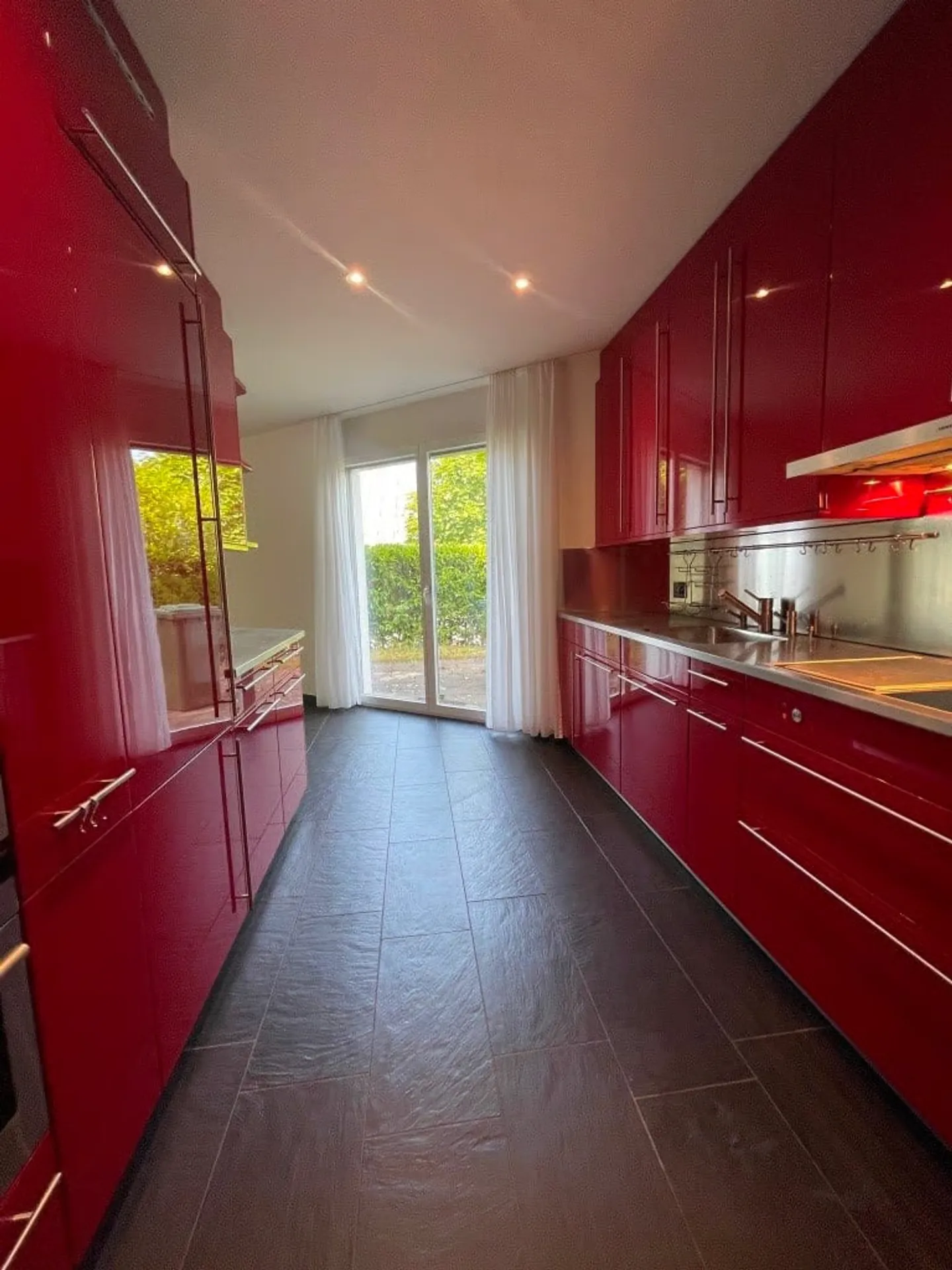 Appartement de jardin moderne 4½ pièces dans un développement haut de gamme - Photo 5 sur 10