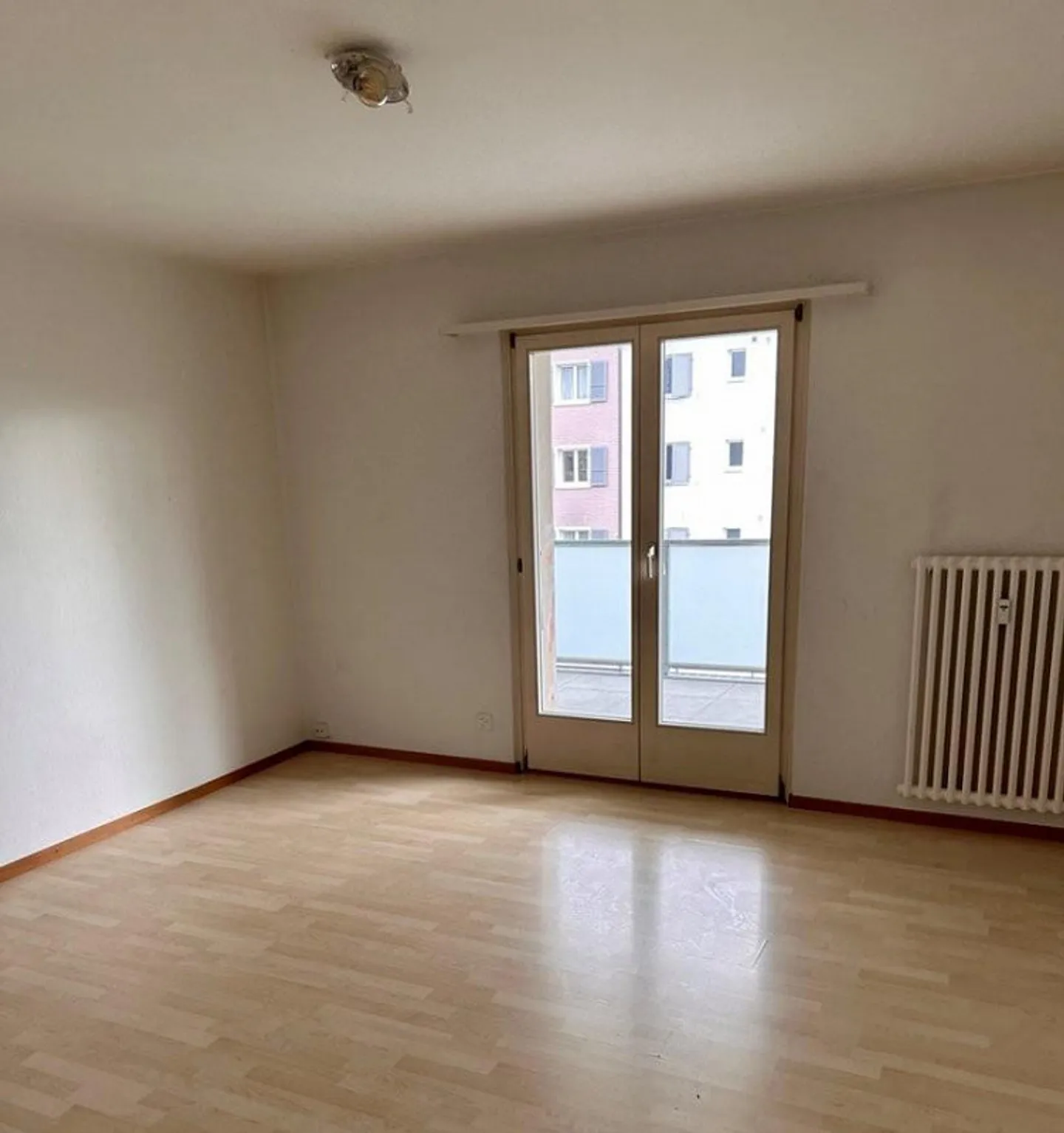 Charmante Wohnung in Nidau - Foto 3 von 7