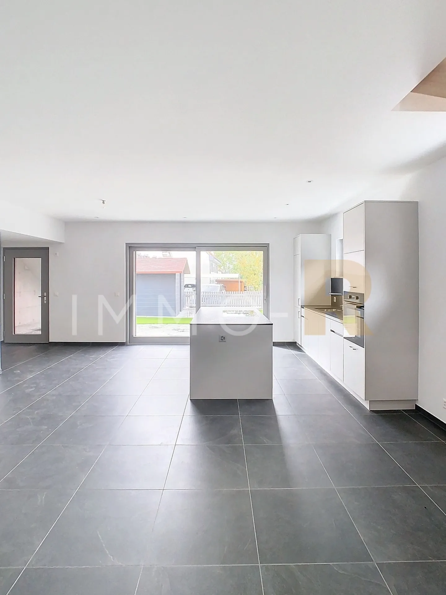 Beautiful small house on 2 floors with terrace and garden - Photo 5 of 8
