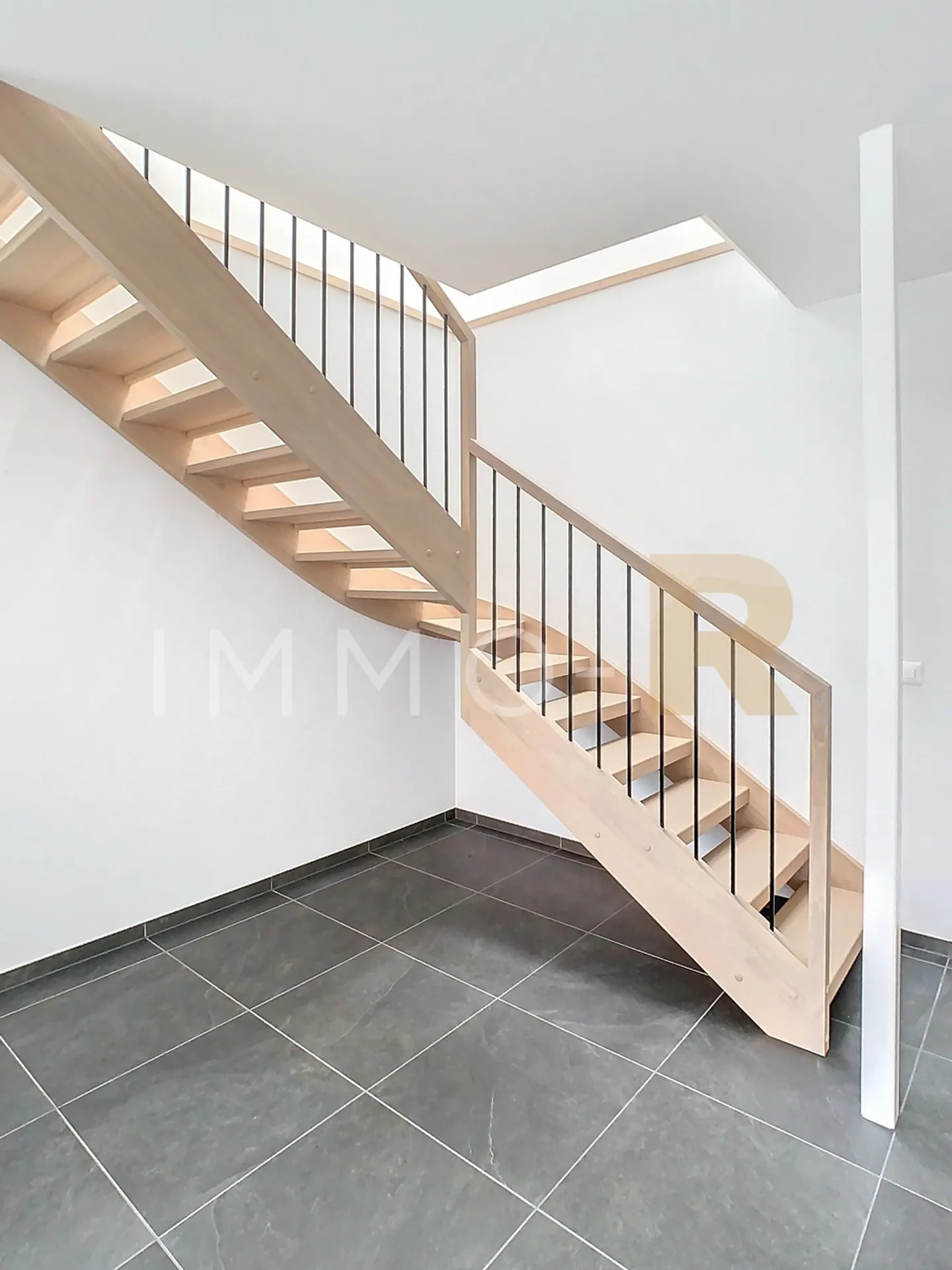 Beautiful small house on 2 floors with terrace and garden - Photo 6 of 8