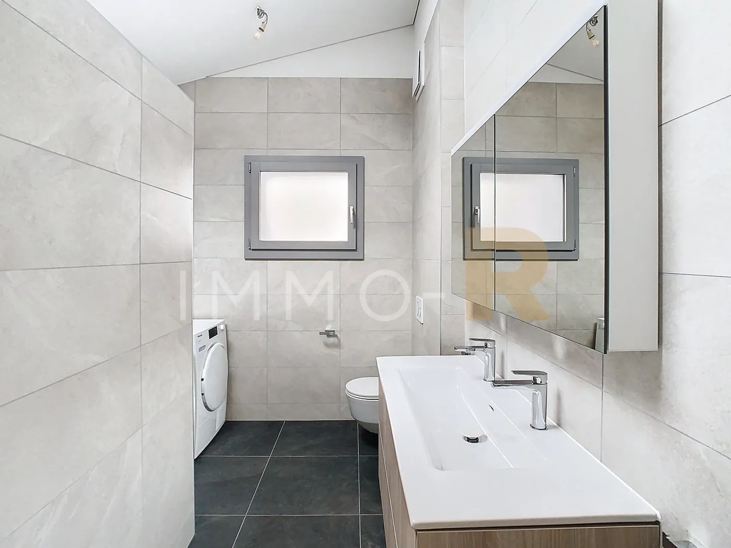 Beautiful small house on 2 floors with terrace and garden - Photo 8 of 8