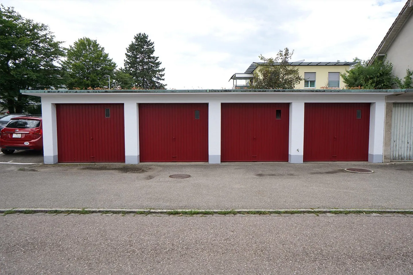 Garage box for rent - Photo 2 of 2