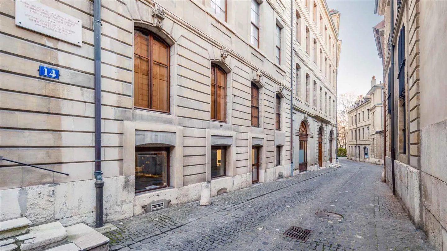 Souplex in ottime condizioni situato in un edificio del XVIII secolo - Foto 1 di 10