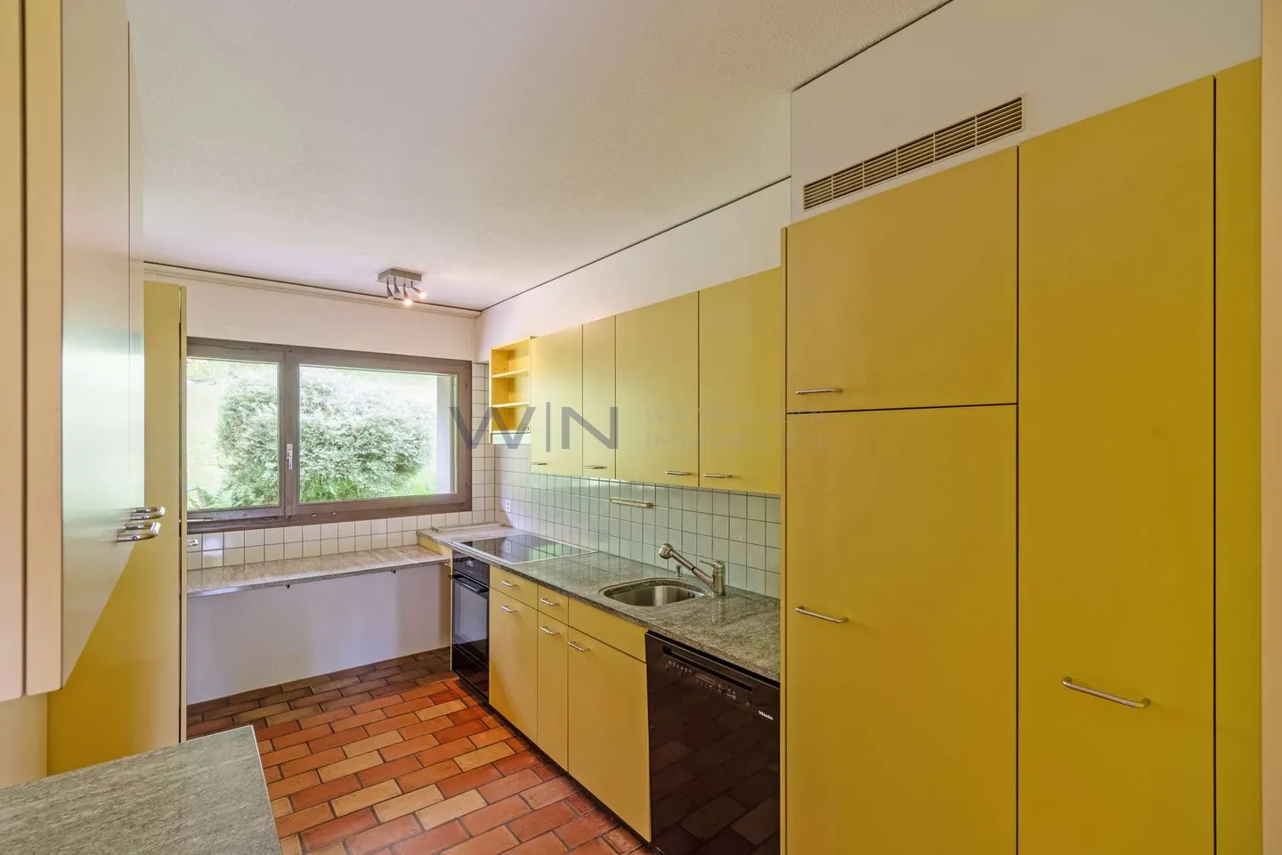 Spacious Family Home by the Forest - Photo 5 of 12