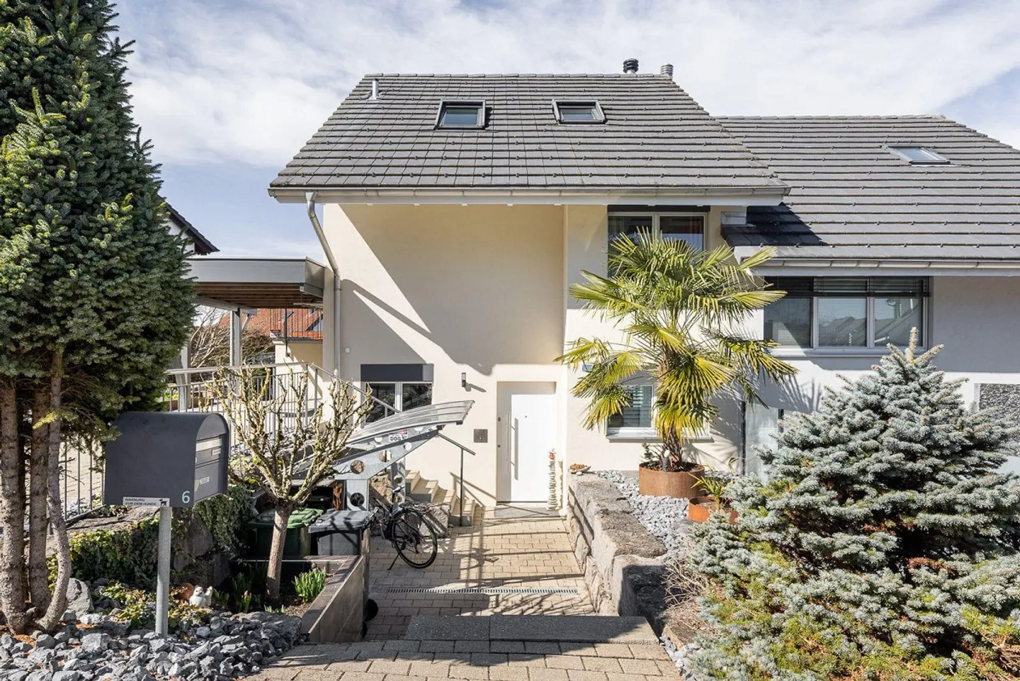 Sunny, Quiet Semi-Detached Family House (6½ Rooms) in Hüttikon ZH - Photo 13 of 13