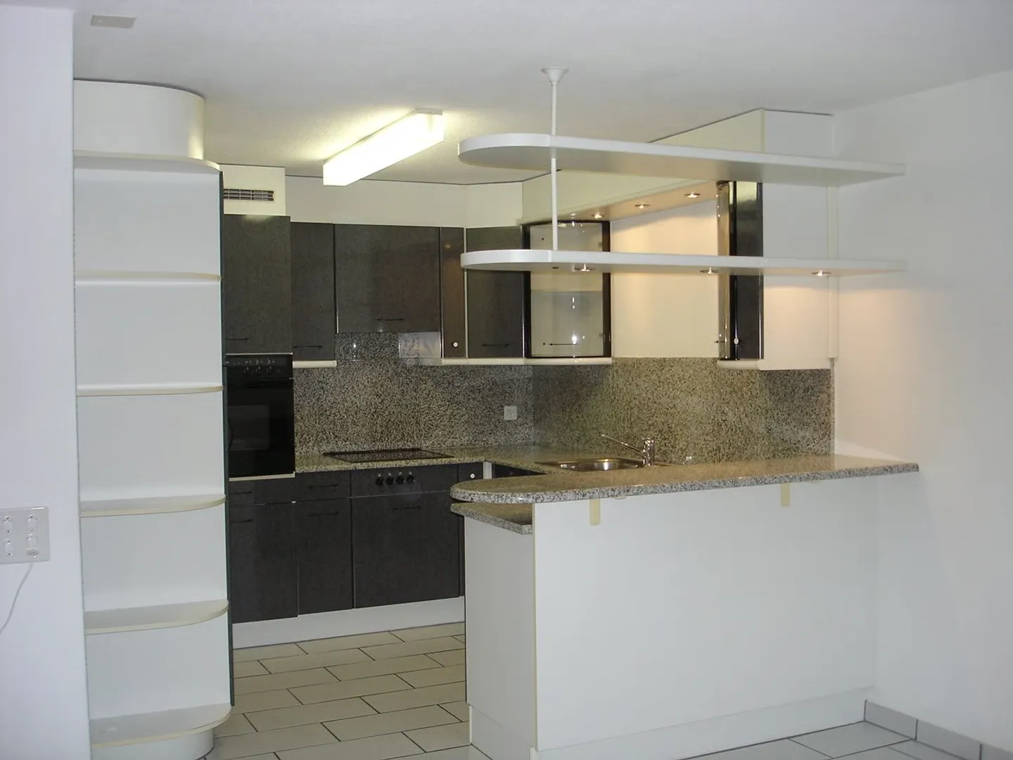 Charming 2.5-room apartment with large balcony - Photo 4 of 7