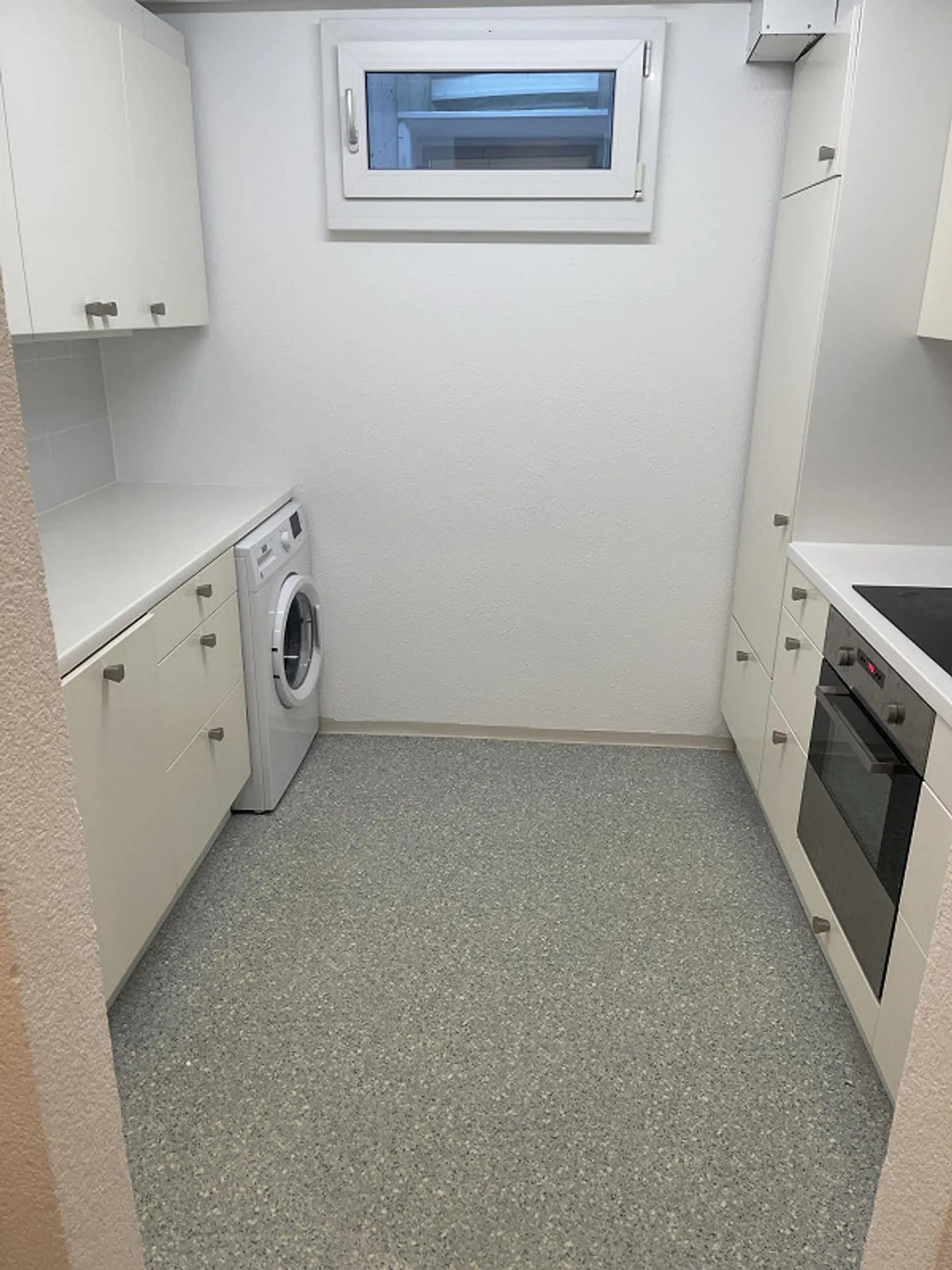 Appartement calme de 1,5 pièce avec vue imprenable sur le lac comme oasis - Photo 3 sur 10