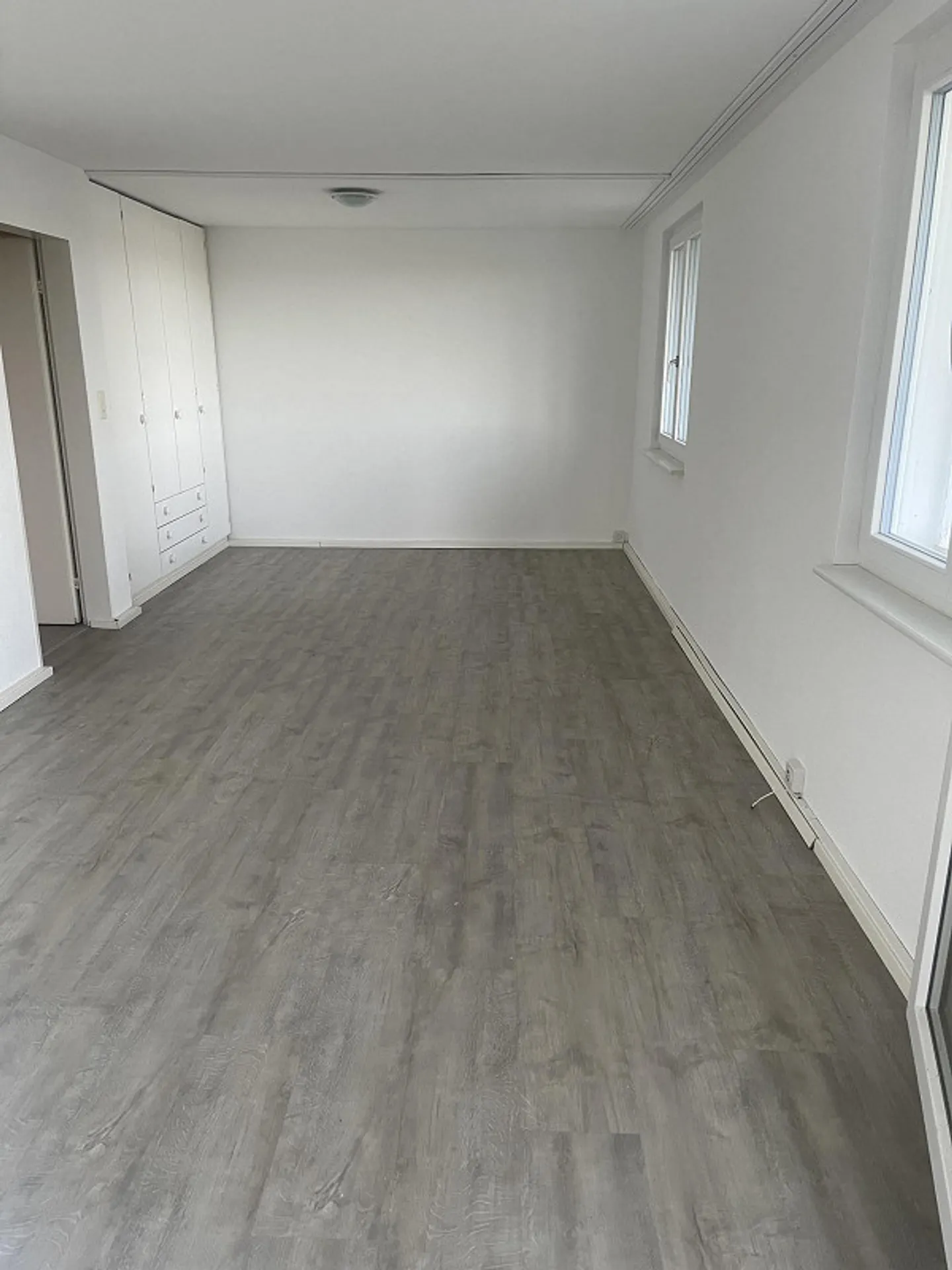 Appartement calme de 1,5 pièce avec vue imprenable sur le lac comme oasis - Photo 4 sur 10
