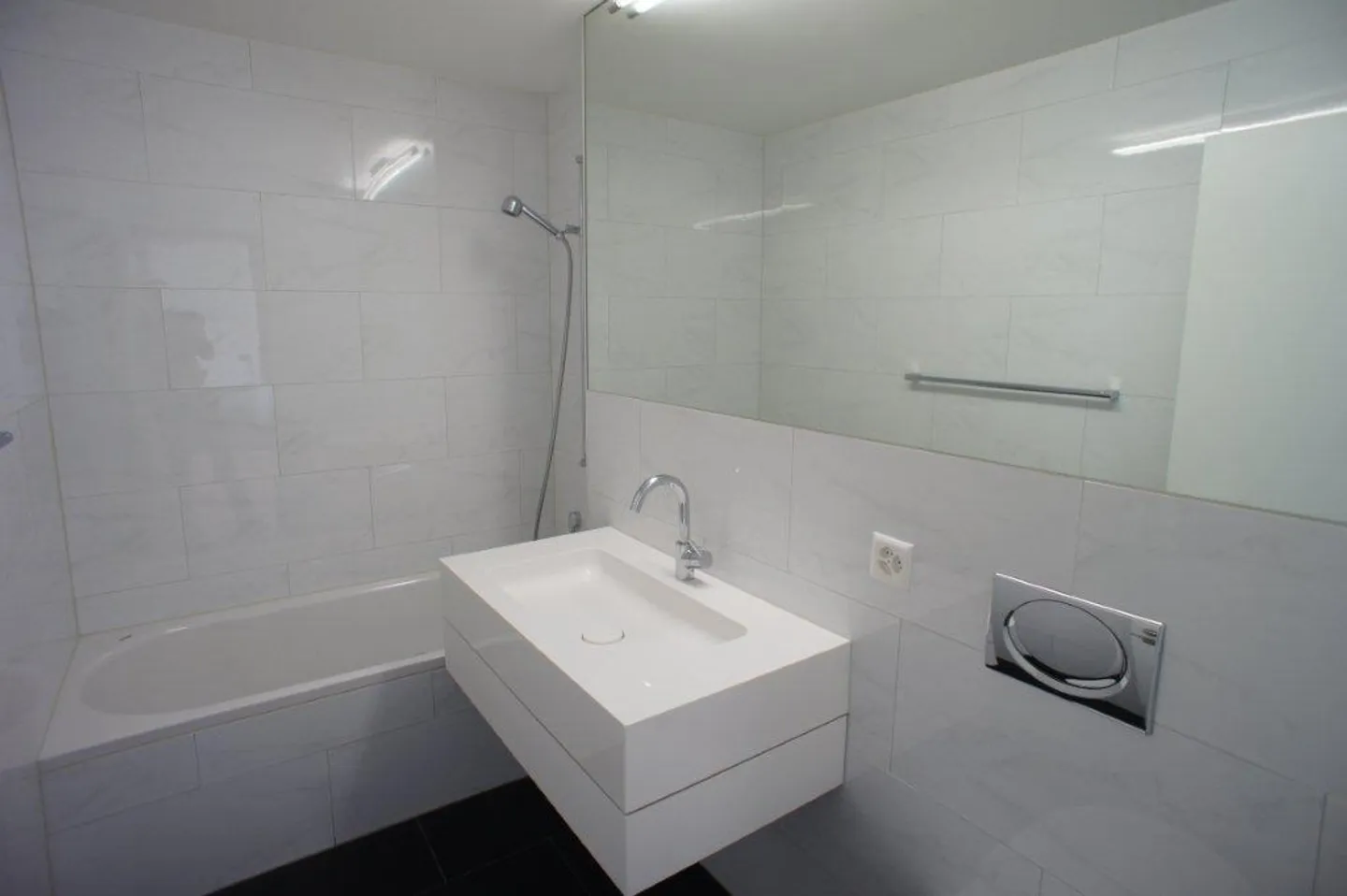 Appartement 2,5 pièces avec vue - Photo 7 sur 9