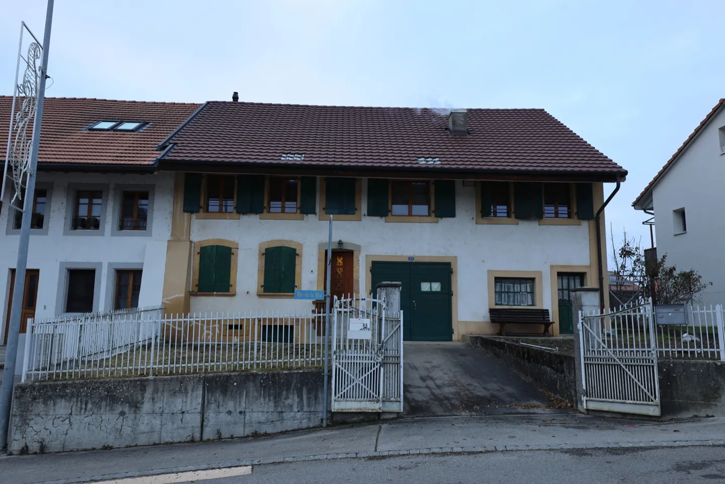 Delley-Portalban: Großes Haus & eingezäunter Garten zu vermieten - Foto 1 von 3