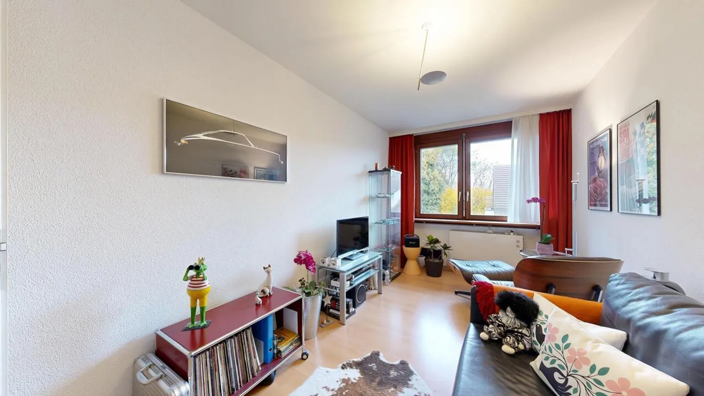 4½-Room Apartment on the 1st Floor with Parking Space - Photo 11 of 19