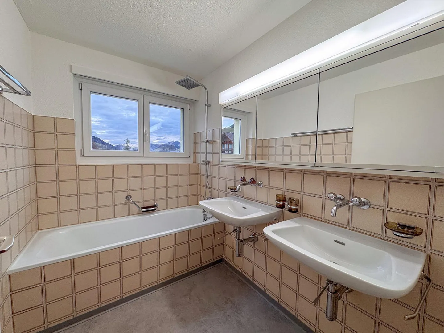 Charming 4.5-room apartment with cozy seating area - Photo 11 of 14