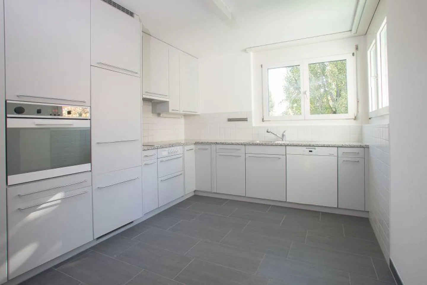 Appartement lumineux de 3 pièces à Allschwil - Photo 2 sur 8