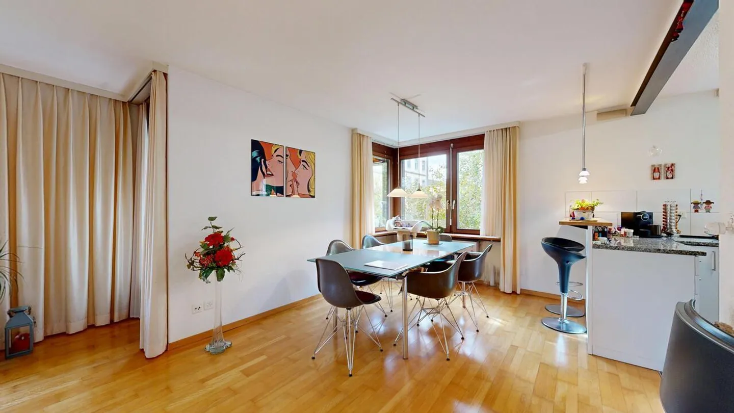 4½-Room Apartment on the 1st Floor with Parking Space - Photo 16 of 19