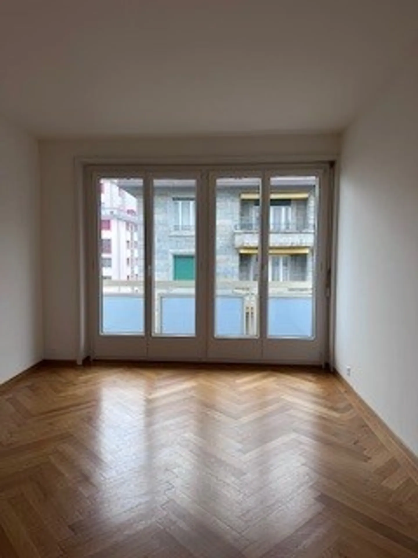 Charming 3.5-Room Apartment - Photo 11 of 13