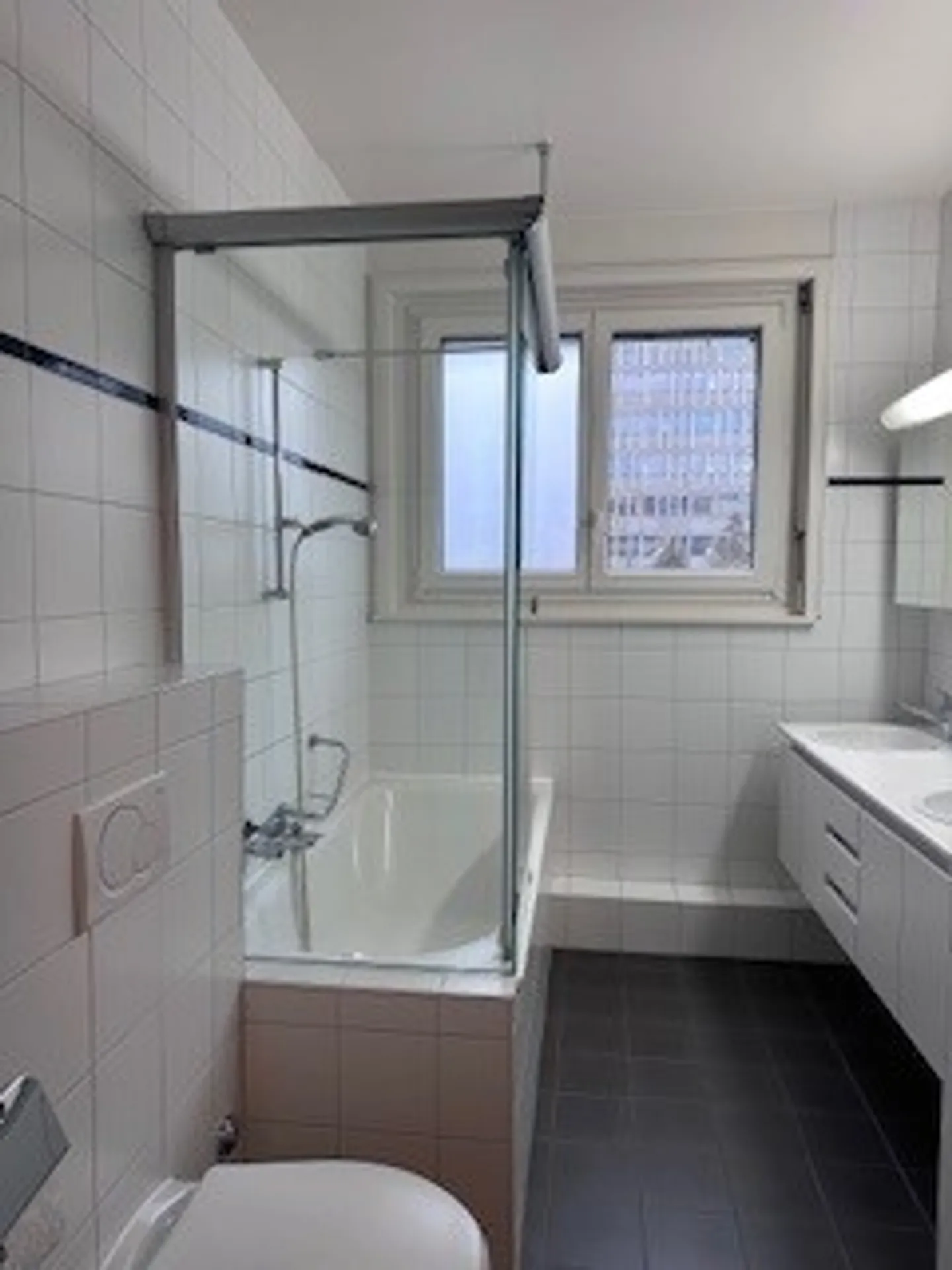 Charming 3.5-Room Apartment - Photo 9 of 13