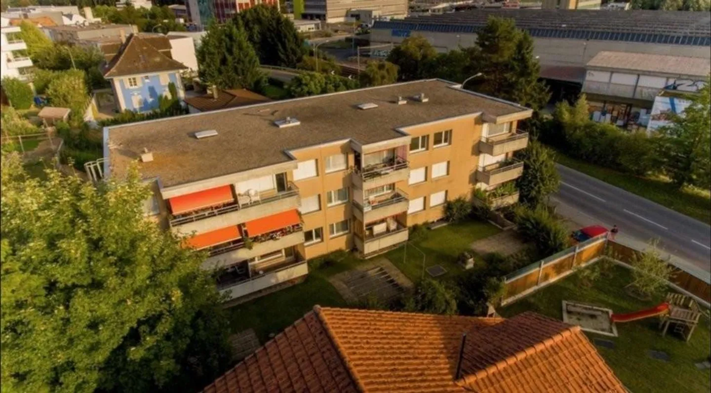 Appartement spacieux de 3,5 pièces - Photo 1 sur 7