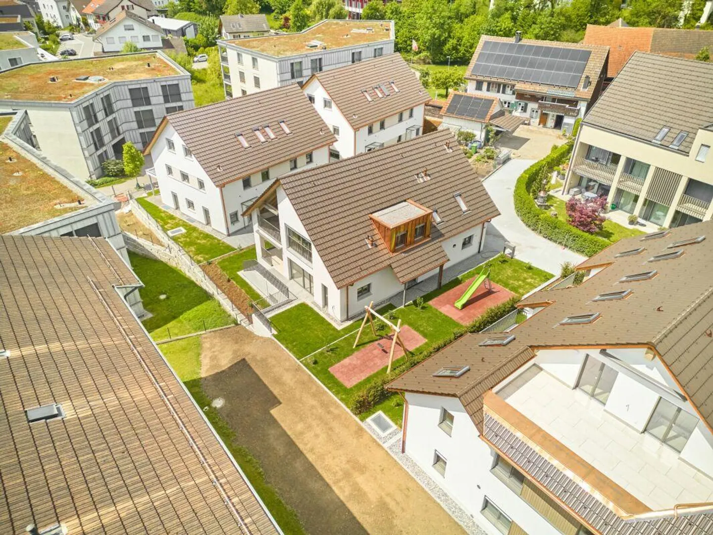 Maison double de 6 1/2 pièces avec surface de terrain utilisable - Photo 6 sur 14