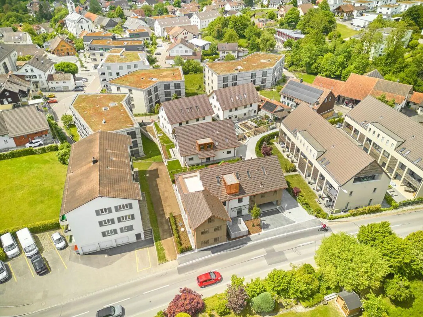 Maison double de 6 1/2 pièces avec surface de terrain utilisable - Photo 9 sur 14
