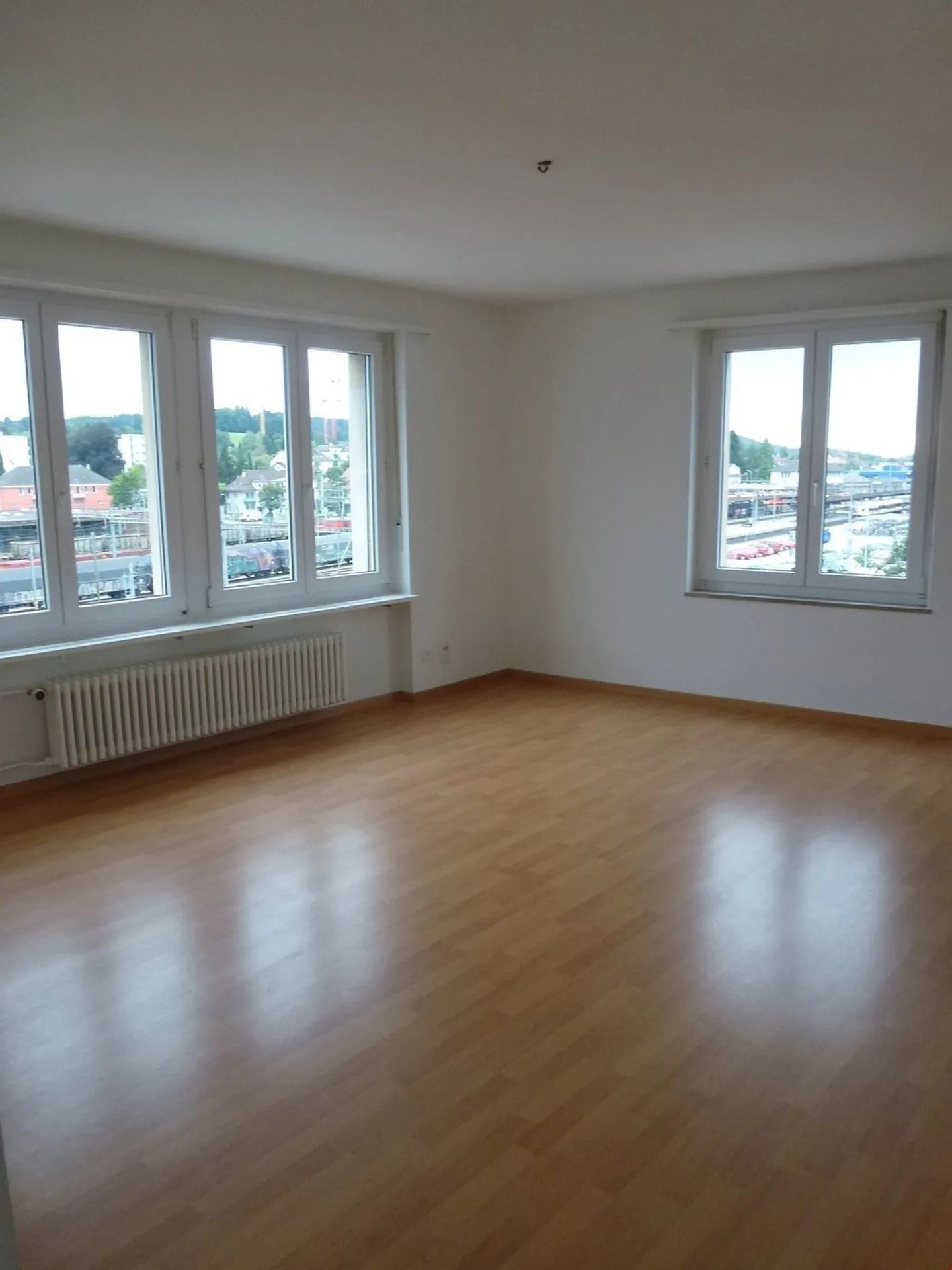 Grosszügige 4-Zimmerwohnung - Foto 2 von 9