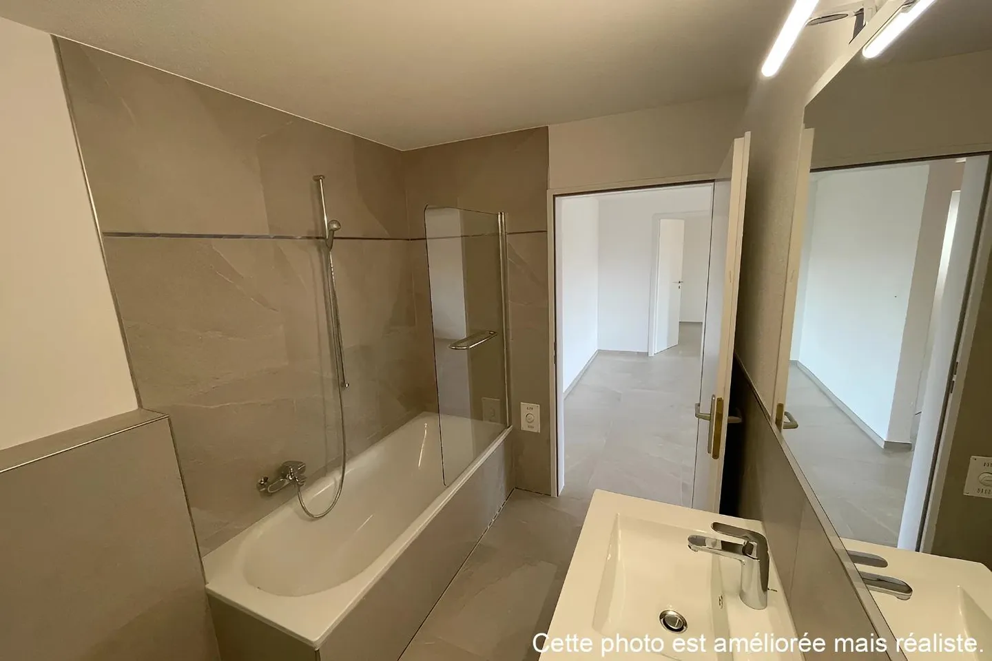 Ampio Appartamento di 4.5 Stanze - Foto 11 di 13