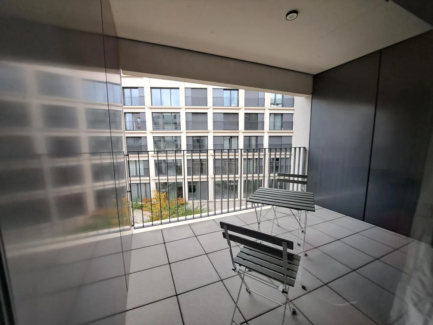 Apartment for rent - Photo 3 of 7