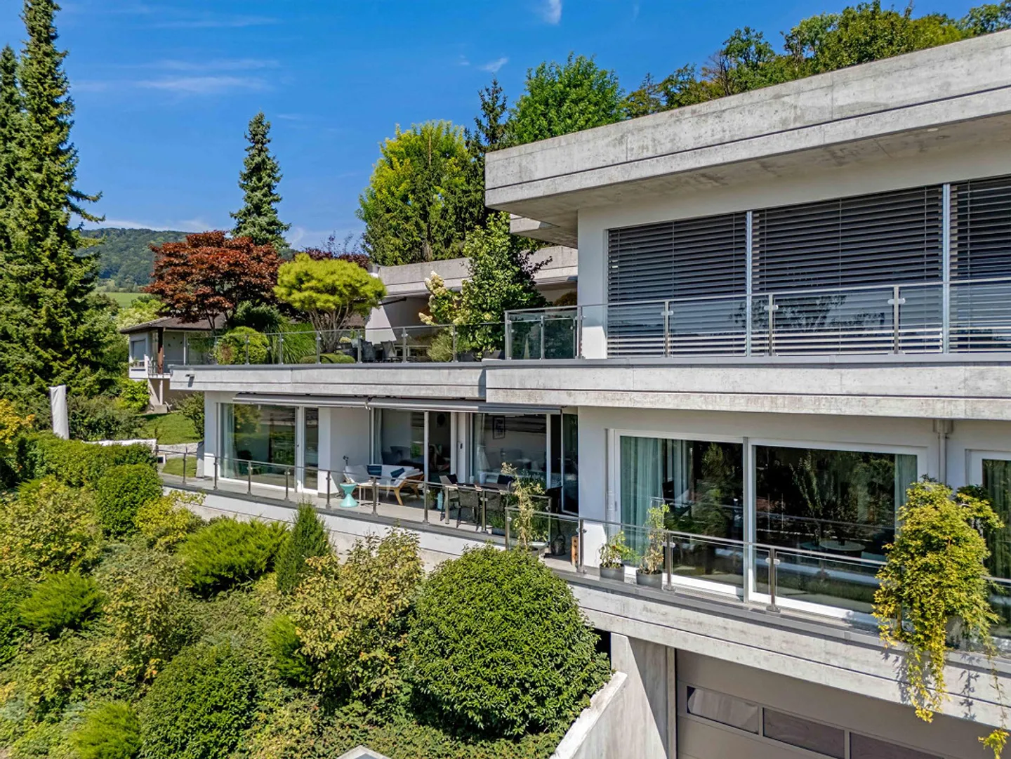 Moderno appartamento con terrazza di 4,5 stanze con vista panoramica, terrazza e giardino - Foto 1 di 18