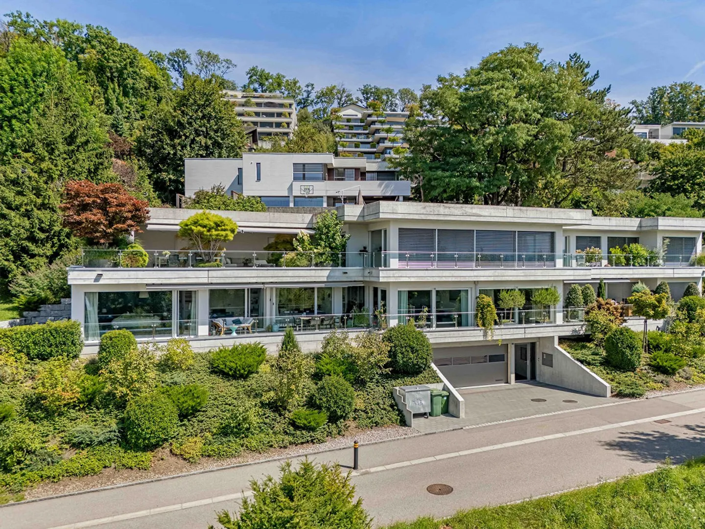 Moderno appartamento con terrazza di 4,5 stanze con vista panoramica, terrazza e giardino - Foto 2 di 18