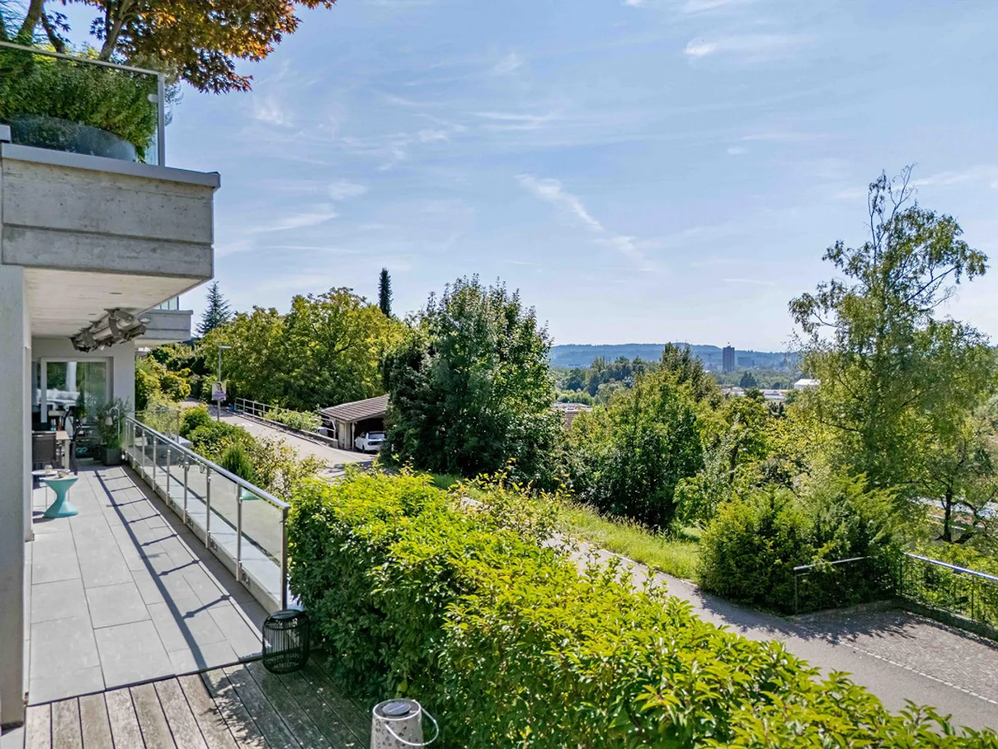 Moderno appartamento con terrazza di 4,5 stanze con vista panoramica, terrazza e giardino - Foto 3 di 18
