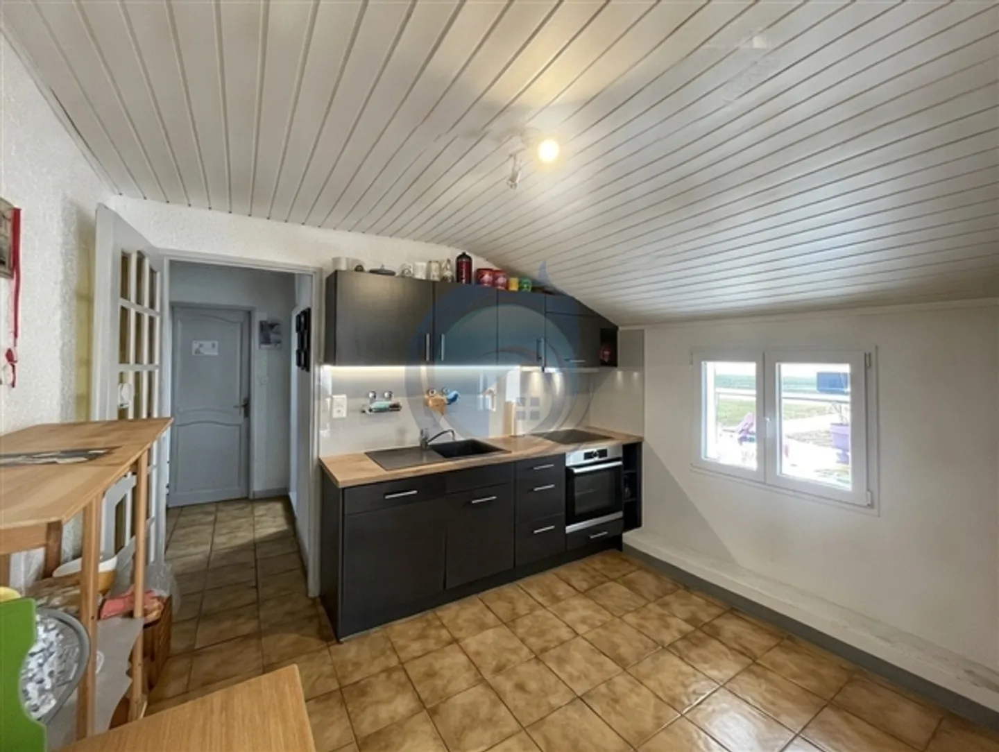 Beautiful 4.5-Room Apartment with Large Terrace - Photo 4 of 14