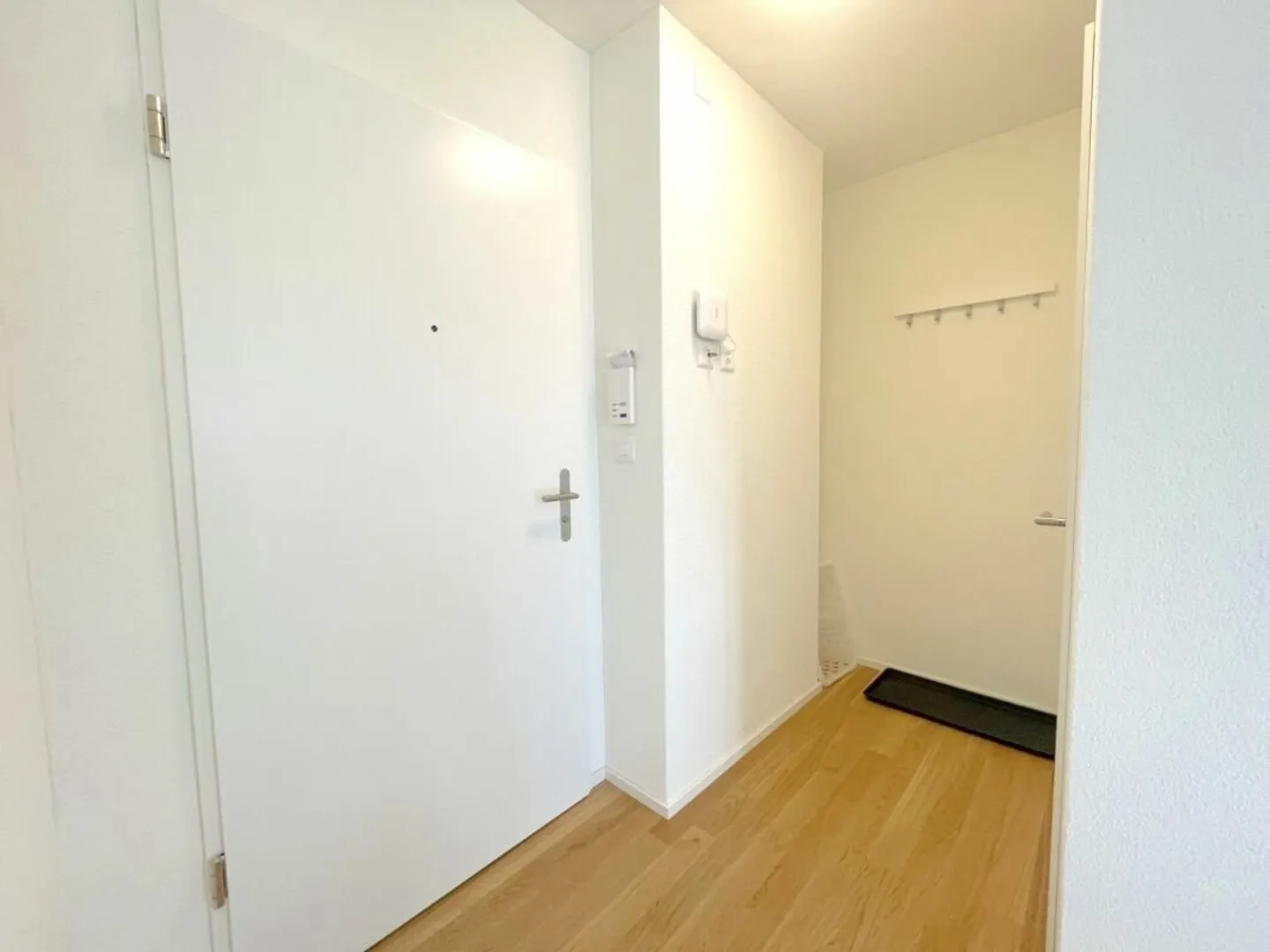 ZENTRAL - MÖBLIERT - SANIERT - Foto 6 von 8