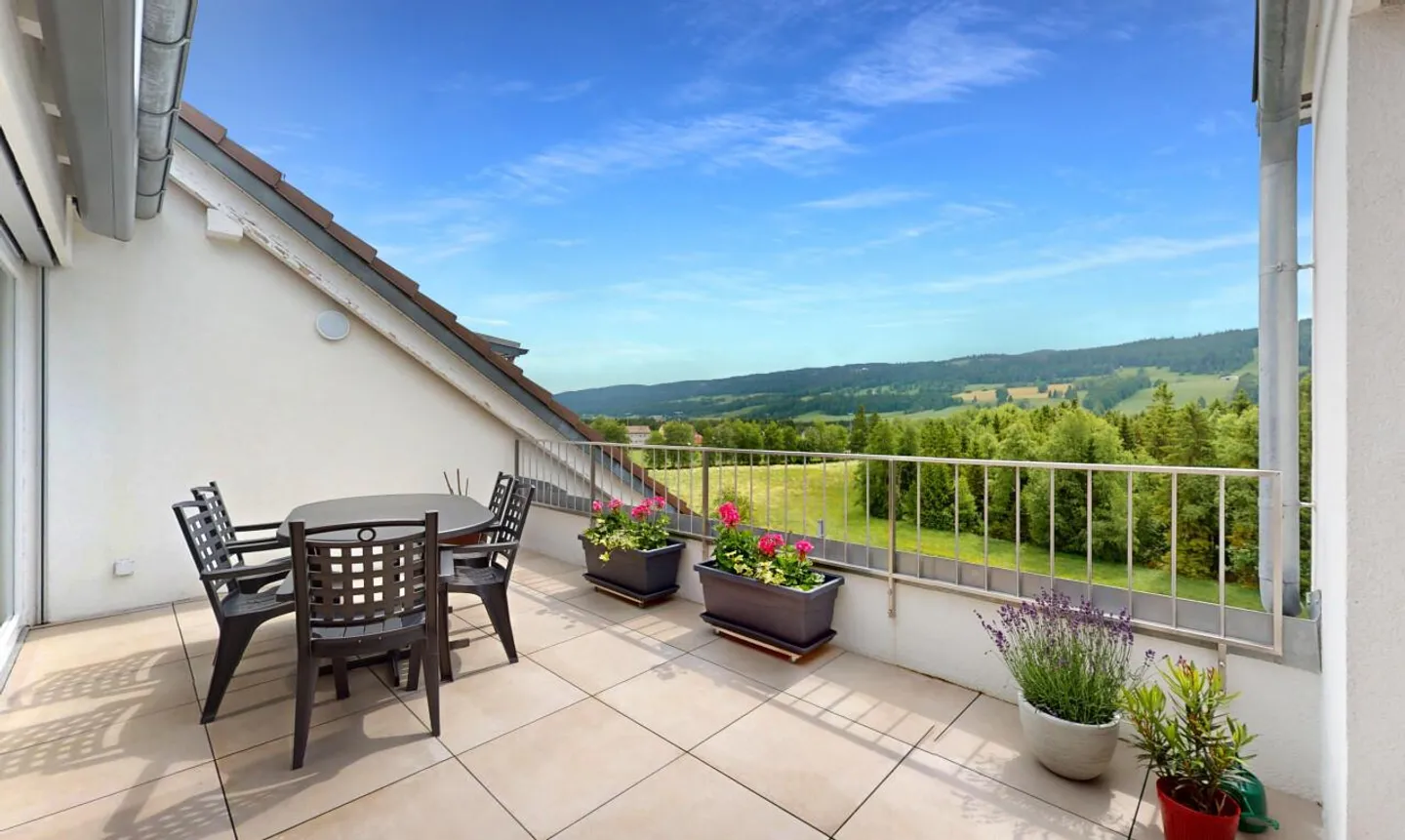 Cornice eccezionale: duplex recente aperto sulla natura - Foto 1 di 11