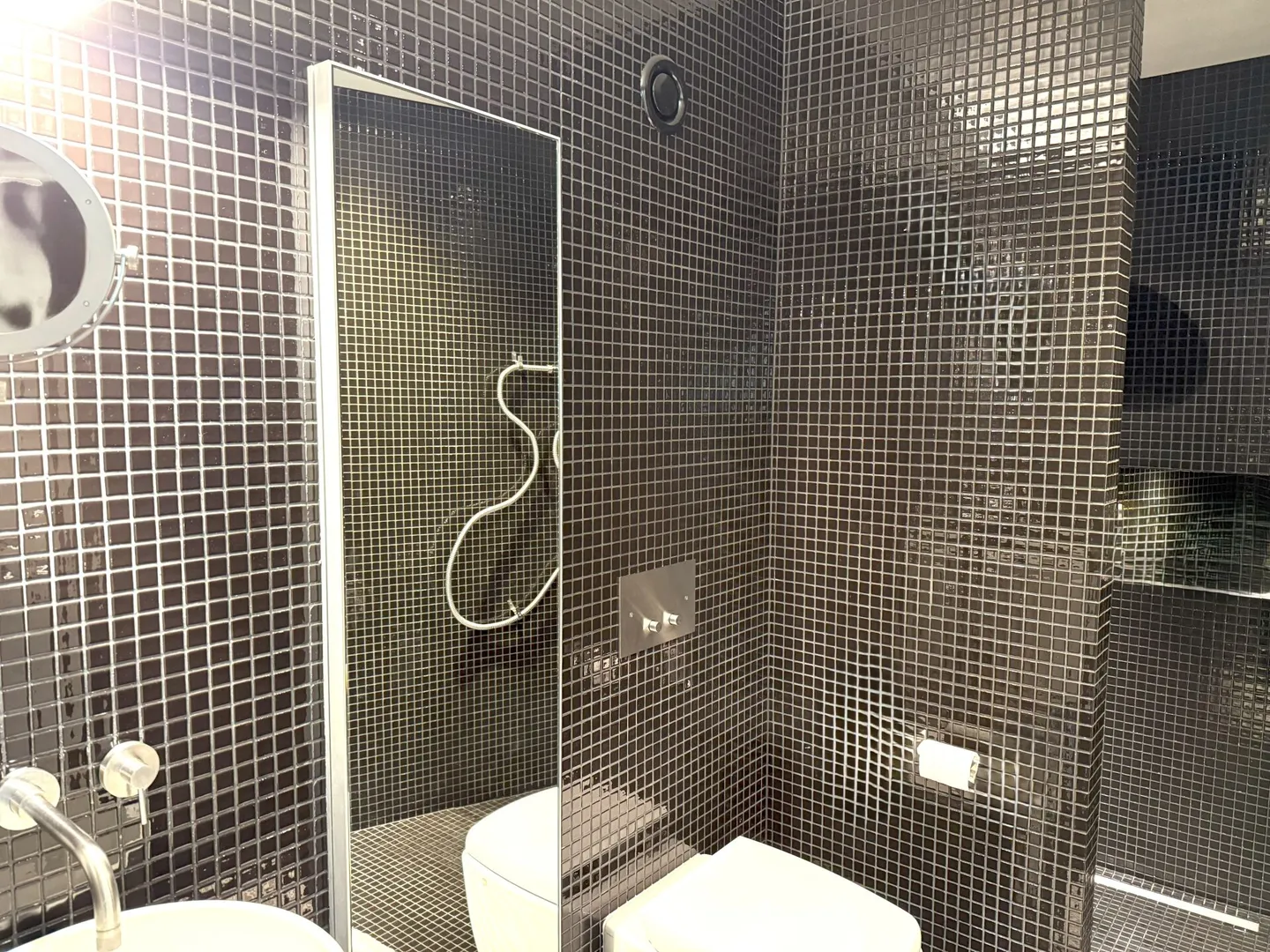 The Clean Garden, Living Space and View etc. - Photo 14 of 18