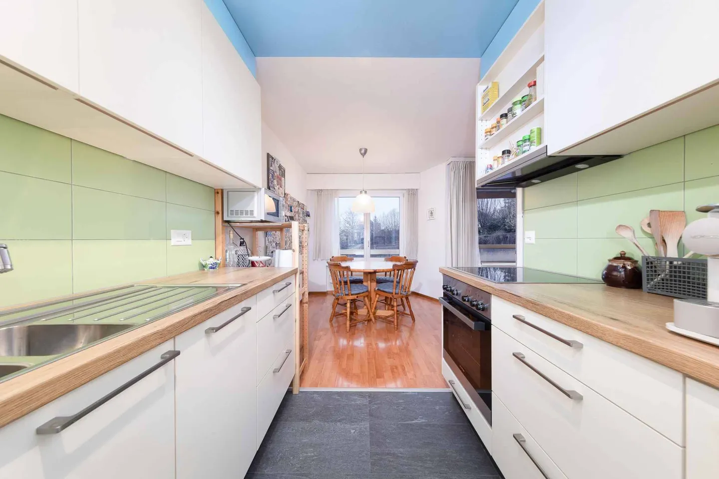 Appartement spacieux avec balcon - Photo 1 sur 10