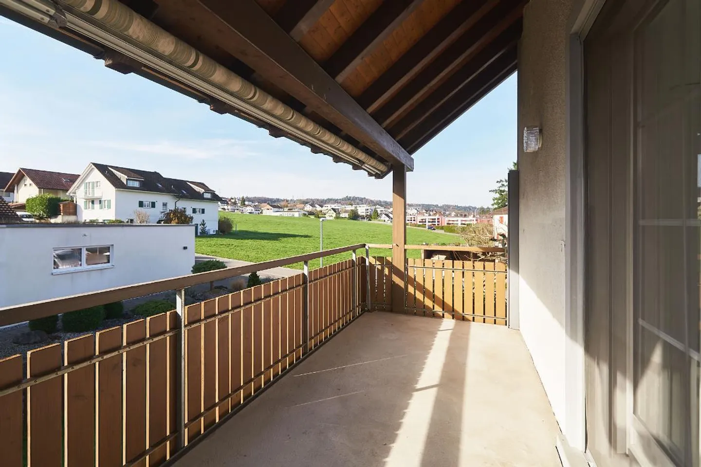 Appartamento attraente di 4,5 stanze in affitto a Fischbach-Göslikon - Foto 3 di 5