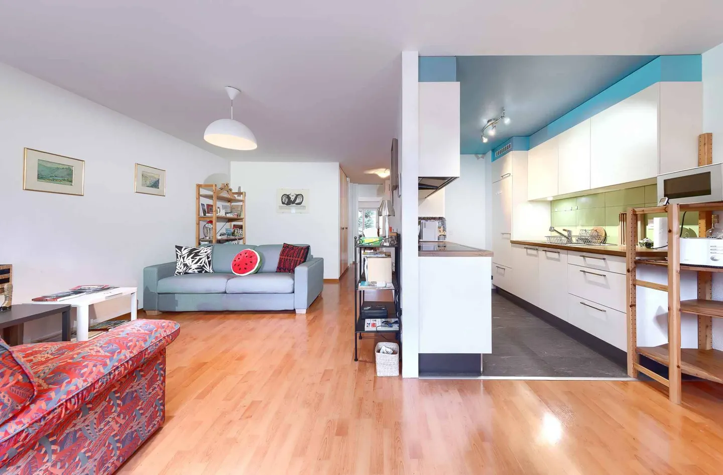 Appartement spacieux avec balcon - Photo 2 sur 10