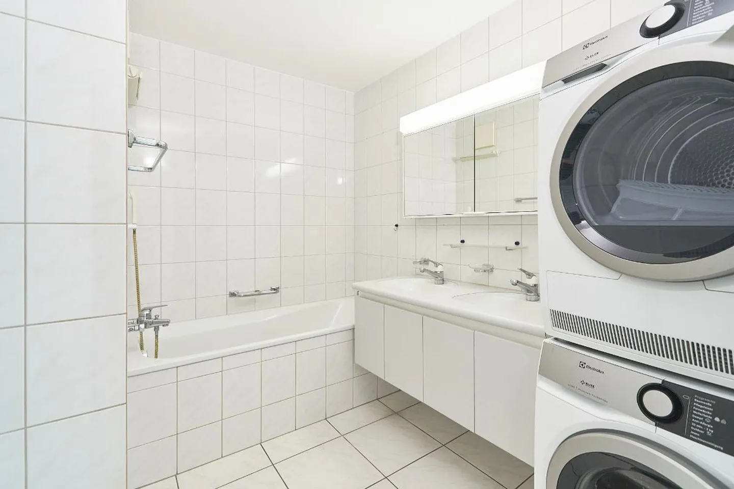 Appartamento attraente di 4,5 stanze in affitto a Fischbach-Göslikon - Foto 4 di 5