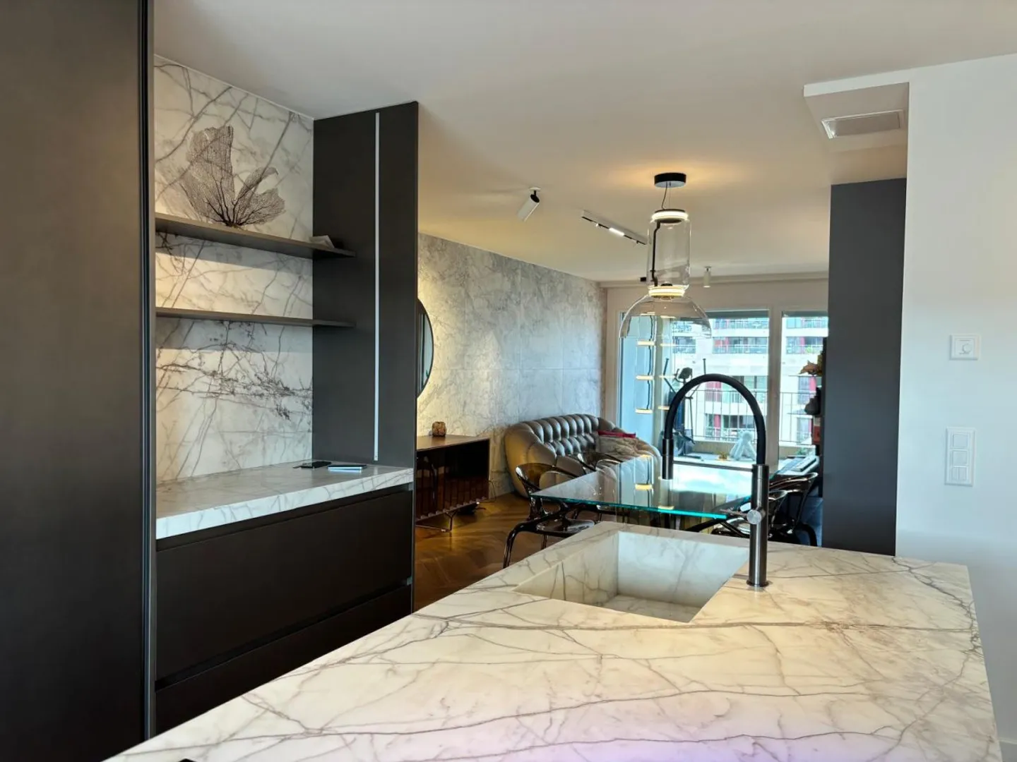 Dreamy 3.5-Room Apartment in Nyon - Photo 2 of 10