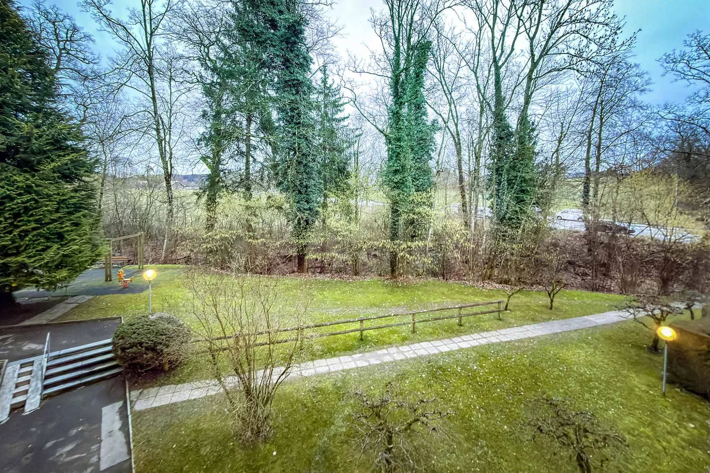 Appartement spacieux avec balcon - Photo 8 sur 10