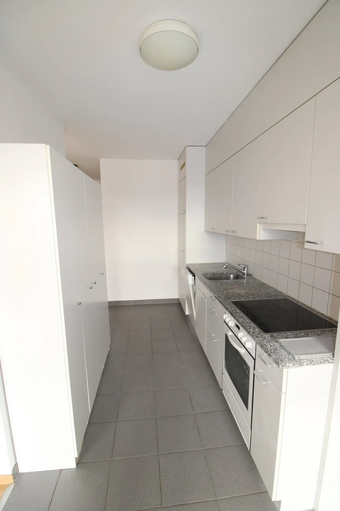 Appartement 3 pièces calme près des transports en commun et des commerces - Photo 4 sur 7