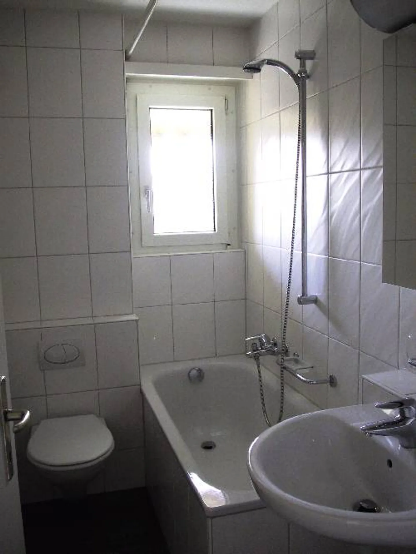Apartment for rent - Photo 3 of 6