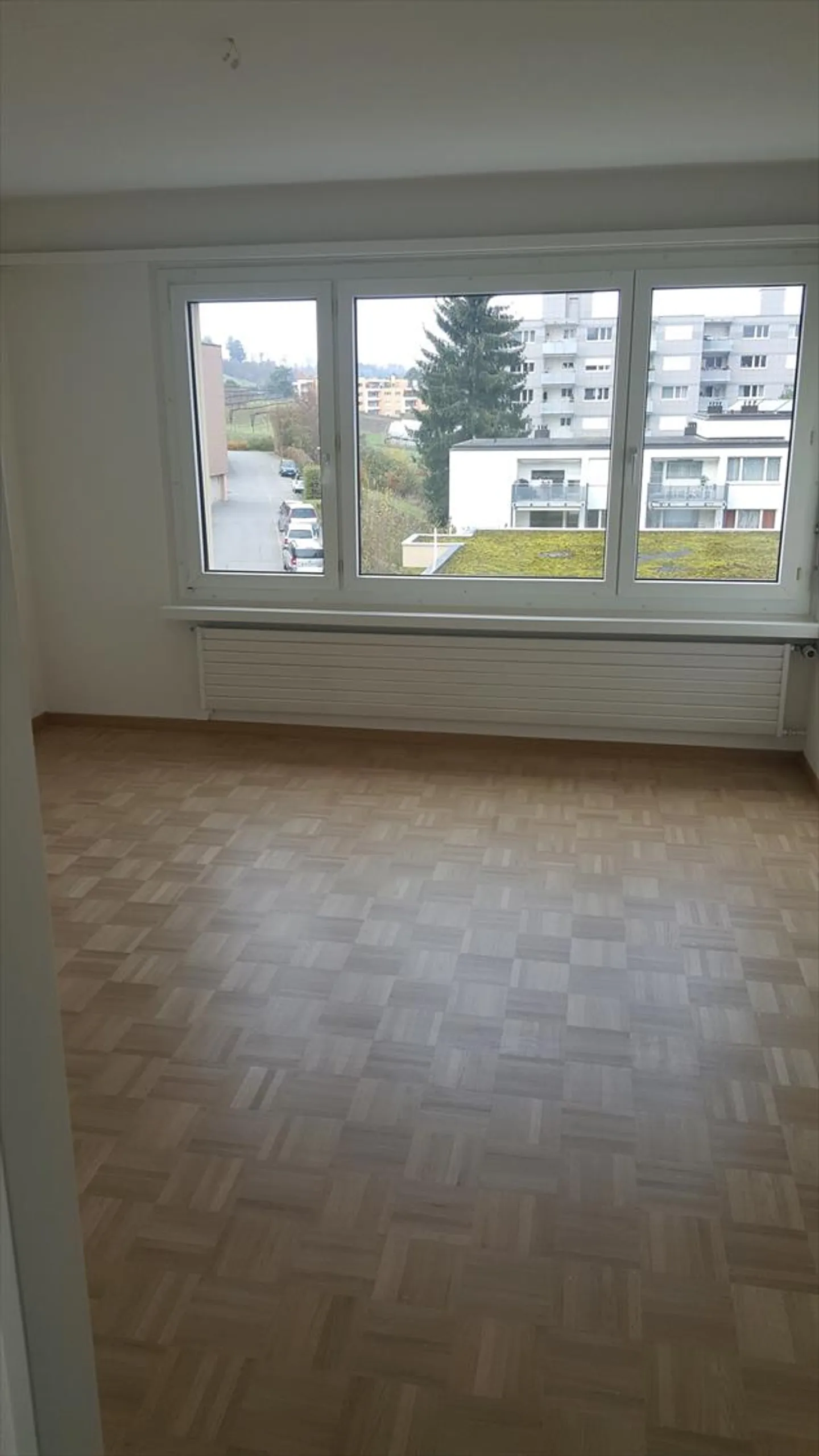 Apartment for rent - Photo 4 of 6