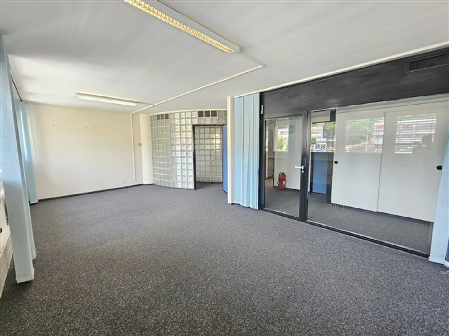 Achetez des bureaux vaudois à Renens moins cher que la location ou profitez d'un rendement de +7% - Photo 7 sur 8