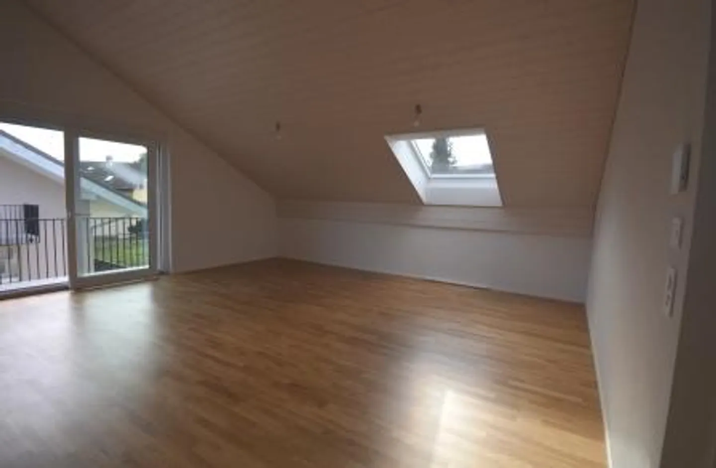 Wohnung mieten - Foto 2 von 4